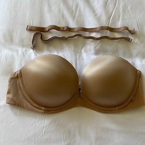 Victoria’s Secret strapless be 32C Very Sexy Deep V
